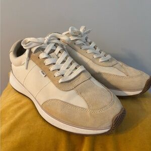 316F TOMS women’s  Beige and White Sneakers